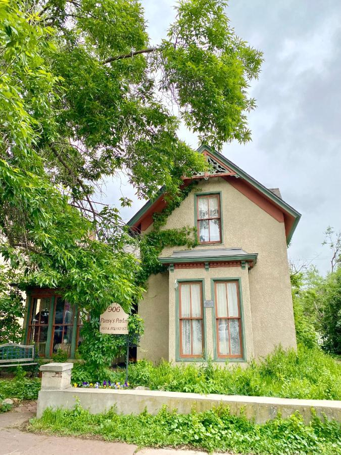 Pansy'S Parlor Bed & Breakfast Golden Esterno foto